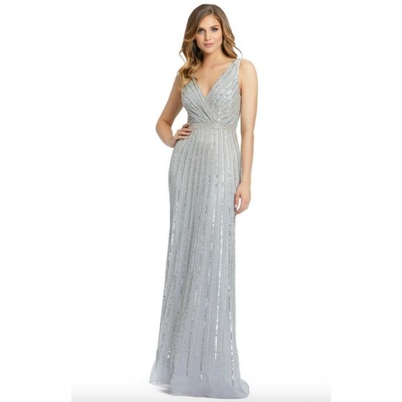 Mac Duggal Dresses & Skirts - MAC DUGGAL Dress Size 4 Evening Gown Sequin NEW Silver Platinum V Neck Flaw
